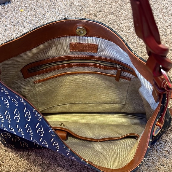 Dooney and Bourke handbag - Picture 4 of 8